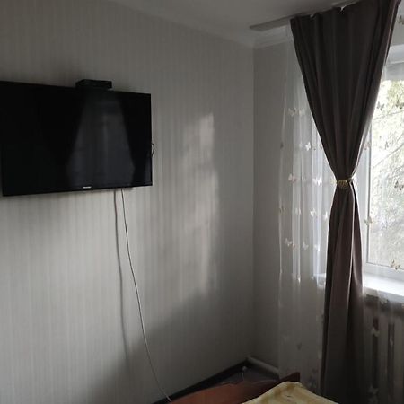 Хостел На Барахолки Almaty Esterno foto