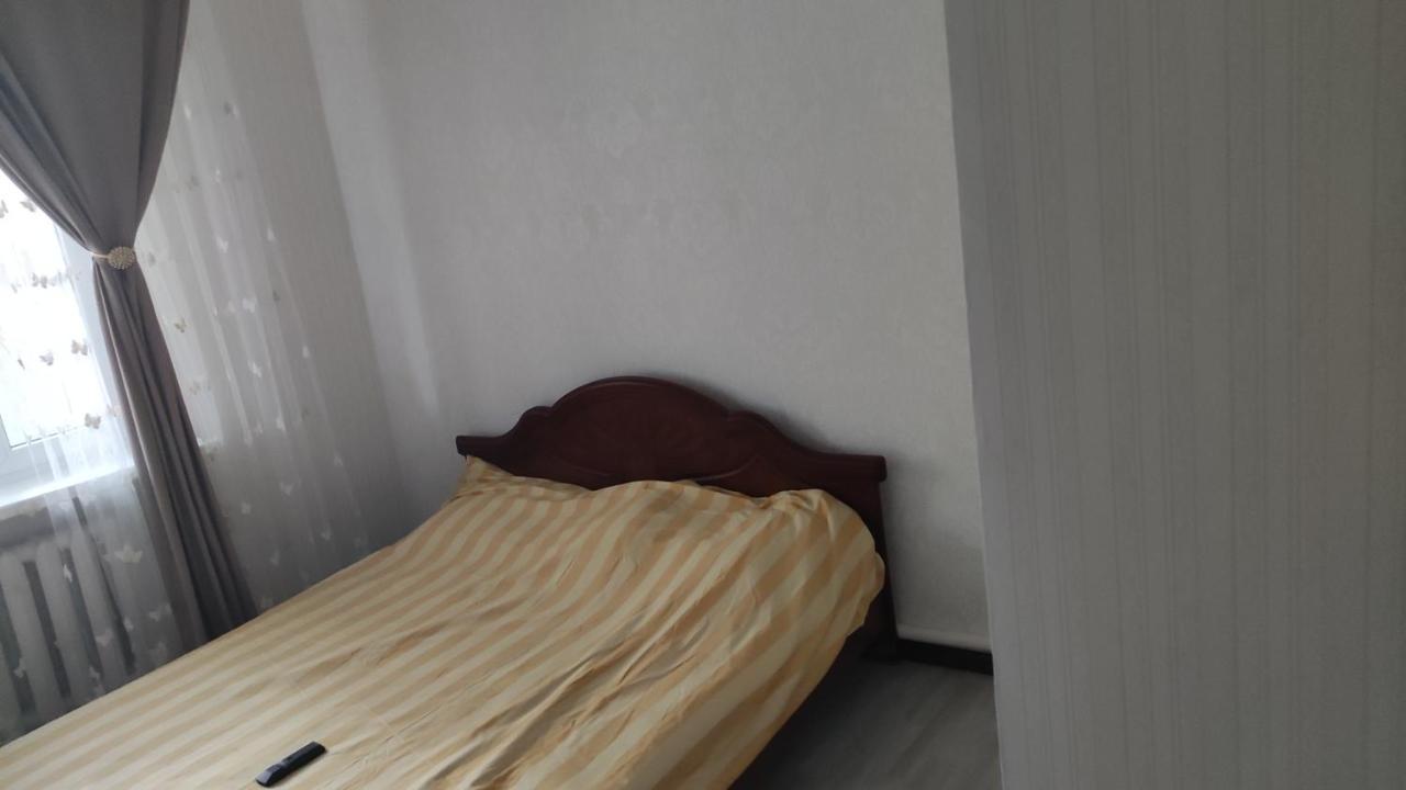 Хостел На Барахолки Almaty Esterno foto