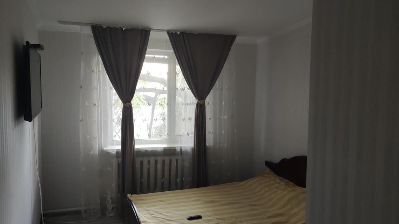 Хостел На Барахолки Almaty Esterno foto
